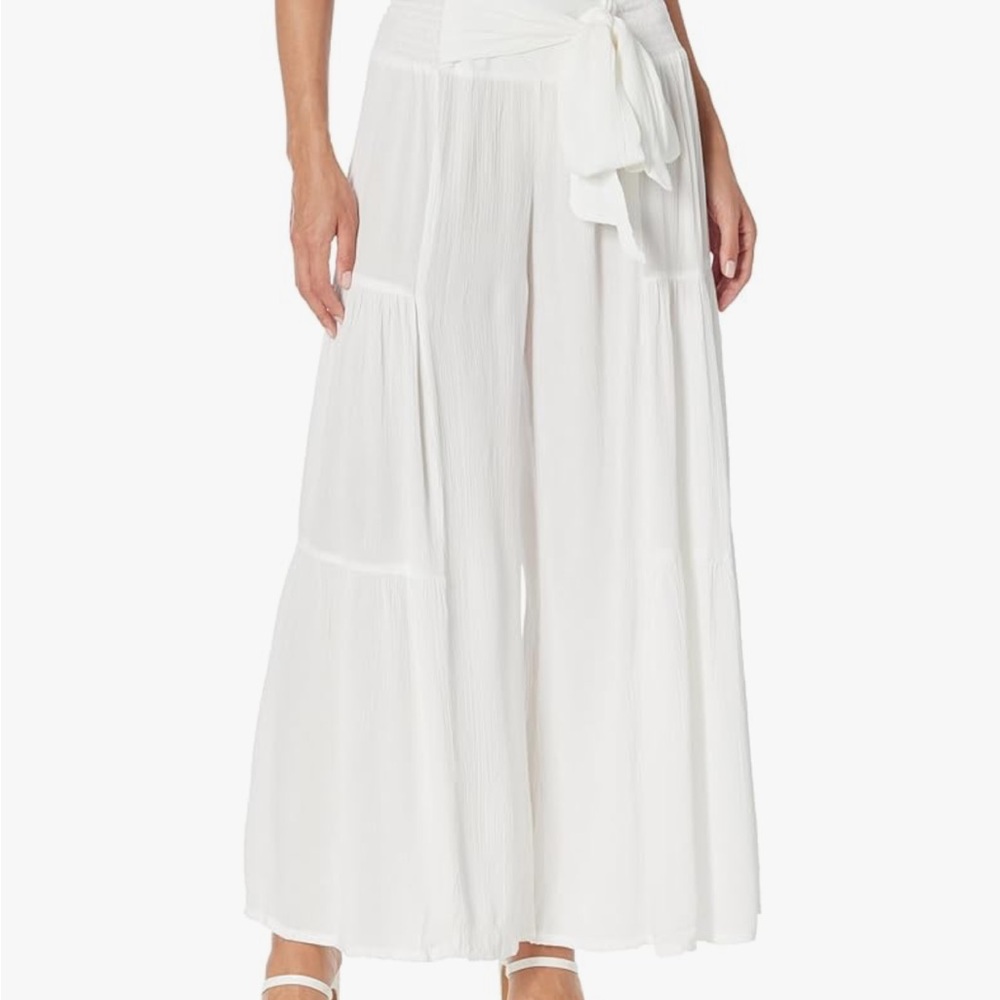 Chic White Wide-Leg Pant